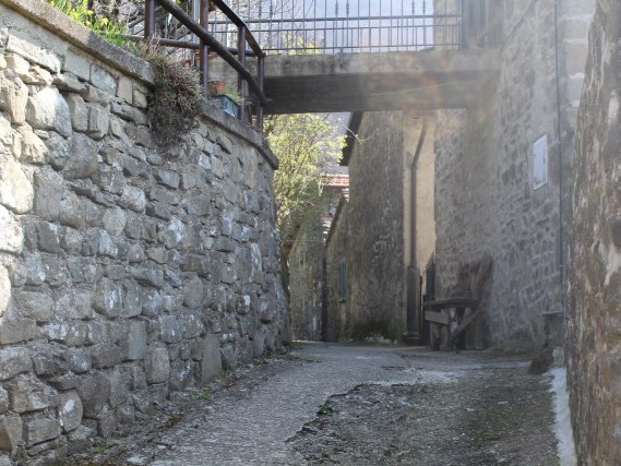 guide percorsi a piedi lunigiana Lucca Toscana guide percorsi a piedi lunigiana Lucca Toscana