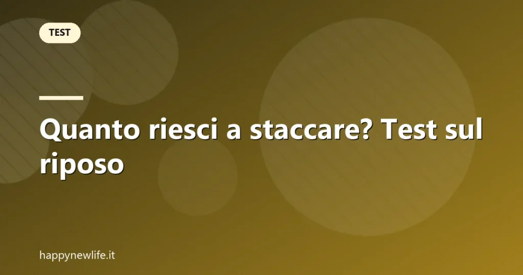 Amaca tra due alberi in un prato al tramonto, simbolo di riposo